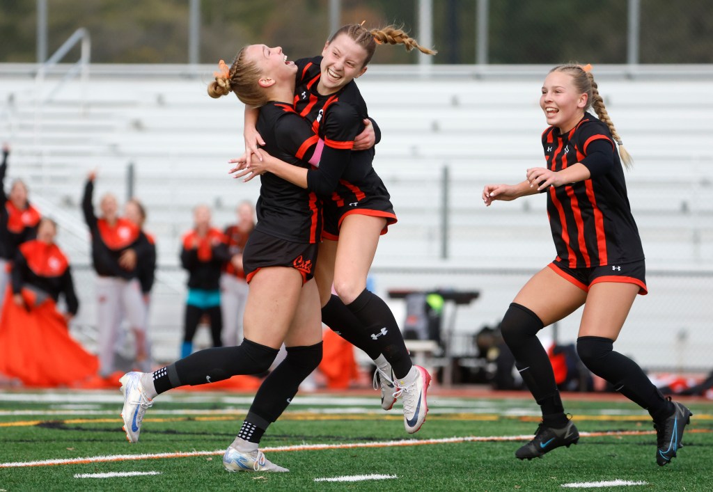 Los Gatos’ Abby Nelson nets three goals, Cats beat Mitty for CCS title game